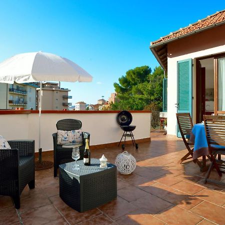 Casa Con Grande Terrazza, Ac, Wifi, Posto Auto E Vicino Al Mare Villa อิมเปรีอา ภายนอก รูปภาพ