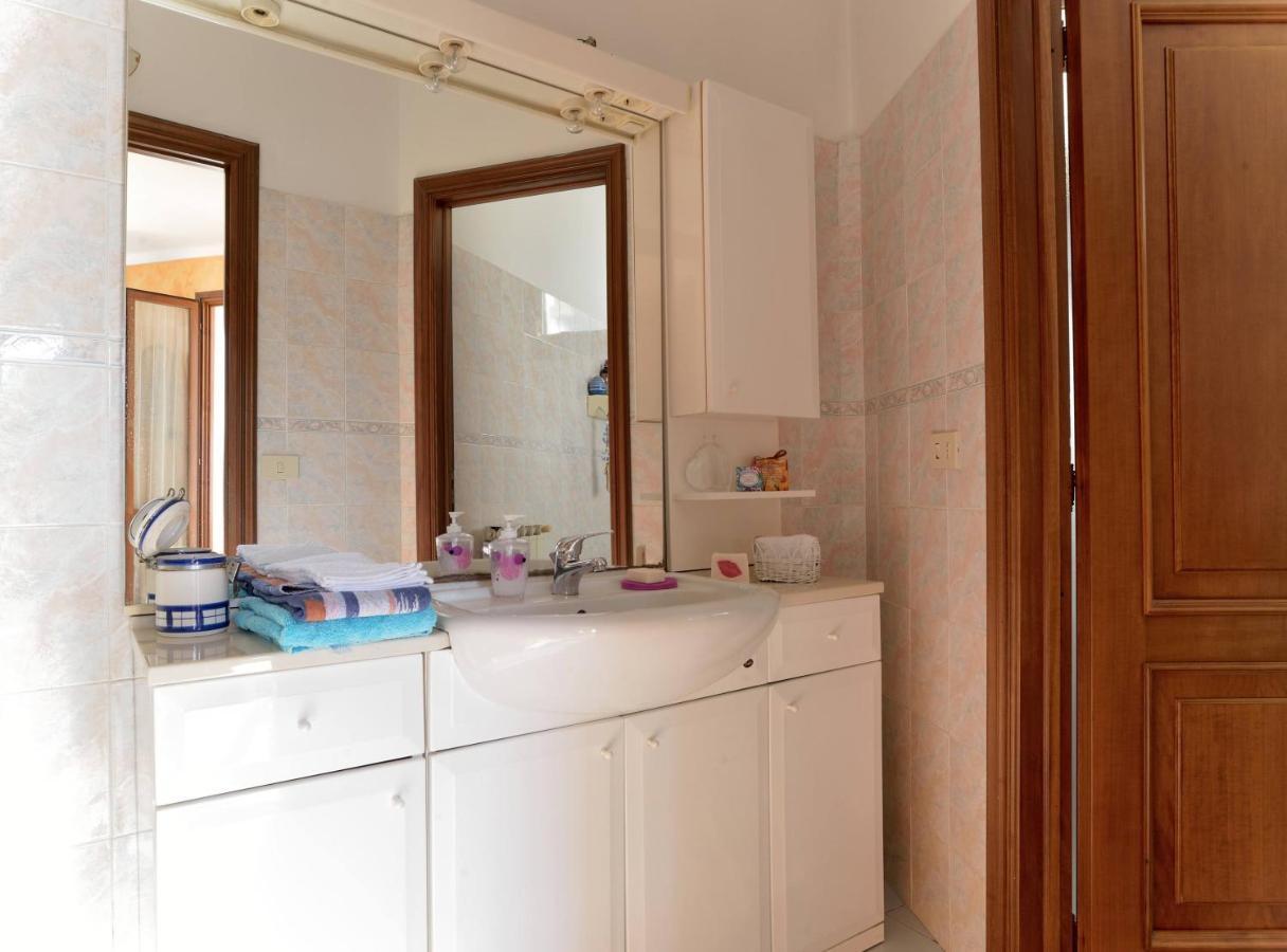 Casa Con Grande Terrazza, Ac, Wifi, Posto Auto E Vicino Al Mare Villa อิมเปรีอา ภายนอก รูปภาพ