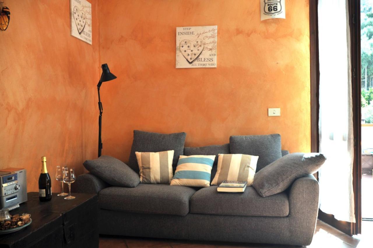 Casa Con Grande Terrazza, Ac, Wifi, Posto Auto E Vicino Al Mare Villa อิมเปรีอา ภายนอก รูปภาพ